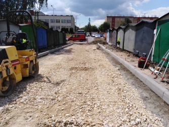 Trwa remont drogi dojazdowej do garaży na osiedlu Granitowa