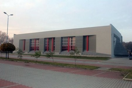 Podpisano umowę na dofinansowanie remontu hali sportowej na Szarych Szeregów
