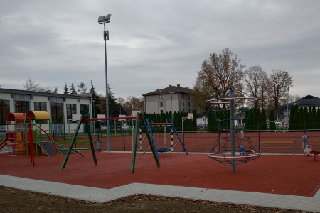 Zmodernizowano place zabaw przy bieruńskich podstawówkach!