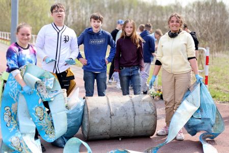 Dzień Ziemi w Bieruniu: sprzątanie lasów, ekologiczny korowód