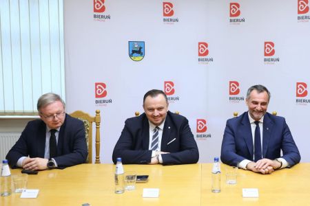 Konferencja prasowa w Bieruniu w sprawie startu wojewódzkiej inwestycji drogowej