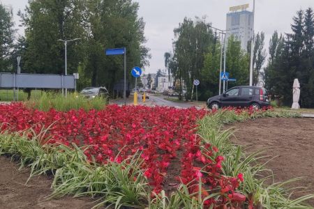 Rondo na ulicy Warszawskiej tymczasowo zagospodarowane