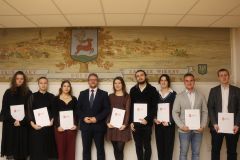 Umowy stypendialne dla studentów podpisane