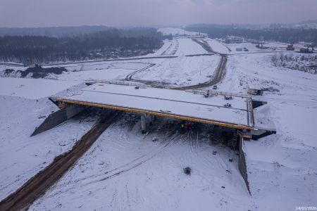 Zimowe zdjęcia z placu budowy drogi S1 na trasie Kosztowy-węzeł Bieruń