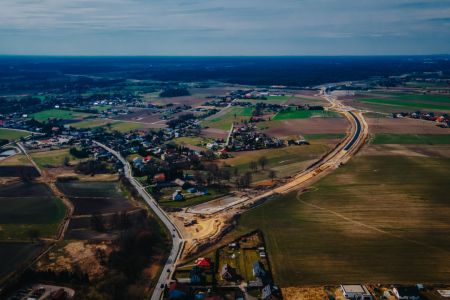 Trwa asfaltowanie łącznicy Bierunia oraz ronda na ul. Kościelnej