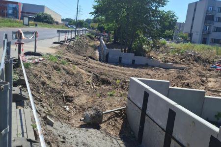 Rozkręcają się roboty związane z budową ścieżki rowerowej na trasie Tychy-Bieruń - WIDEO