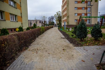Wyremontowano chodnik na osiedlu Homera