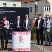 Otwarcie wystawy festiwalowej na rynku