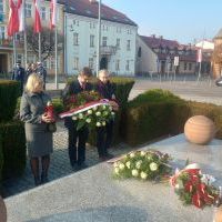 Pomnik Powstańców na Rynku - 11 listopada 2024 r.  (4)