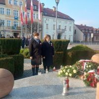 Pomnik Powstańców na Rynku - 11 listopada 2024 r.  (2)