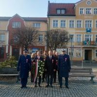 Pomnik Powstańców na Rynku - 11 listopada 2024 r.  (3)
