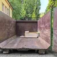 Wnętrza starego budynku przedszkola - przed wyburzeniem (2)