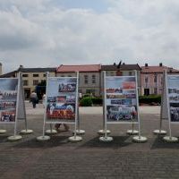 Wystawa plenerowa na 100-lecie Unii Bieruń Stary na rynku (1)