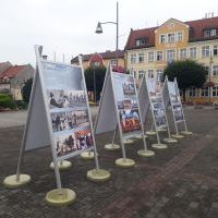 Wystawa plenerowa na 100-lecie Unii Bieruń Stary na rynku (5)
