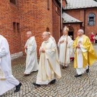 Uroczysta Msza Święta z okazji 100-lecia Parafii NSPJ (9)