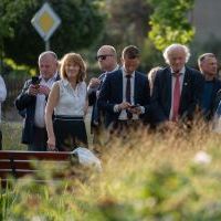 Odsłonięcie konstrukcji artystycznej na Skwerze Miast Partnerskich (2)