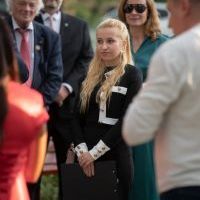 Odsłonięcie konstrukcji artystycznej na Skwerze Miast Partnerskich (8)