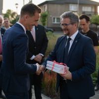Odsłonięcie konstrukcji artystycznej na Skwerze Miast Partnerskich (2)