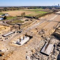 Budowa drogi S1 - Kosztowy - Bieruń - 23 października 2025 (zdjęcia z lotu ptaka) (2)