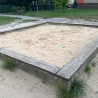 Plac na osiedlu Homera na którym powstanie zielony skwer (stan przed metamorfozą) (5)