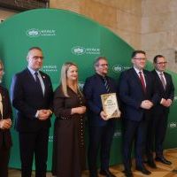 Uroczyste rozstrzygnięcie III edycji konkursu „Zielona Przestrzeń” organizowanego przez WFOŚiGW (8)