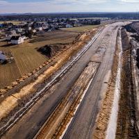 Budowa drogi S1 - Kosztowy - Bieruń - luty 2026 (zdjęcia z lotu ptaka) (5)