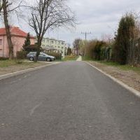 Droga wewnętrzna w ulicy Chemików po remoncie - kwiecień 2026r. (13)