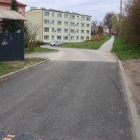 Droga wewnętrzna w ulicy Chemików po remoncie - kwiecień 2026r. (17)