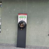 DEFIBRYLATORY AED  (8)