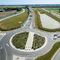 WRE ROBOTA NA PLACU BUDOWY MAGAZYNU OBRONY CYWILNEJ W Miasto Bieruń‼️A DZIŚ WMUROWANY ZOSTAŁ KAMIEŃ WĘGIELNY‼️ Jak już Wam pisaliśmy, trwa budowa powiatowo-gminnego magazynu obrony cywilnej. ???????? Nowoczesny obiekt, który powstaje w bezpośrednim sąsied