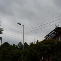 Na wyremontowanej drodze (ulicy Remizowej) instalowane jest oświetlenie ledowe