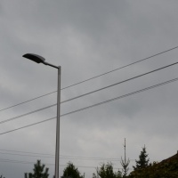 Na wyremontowanej drodze (ulicy Remizowej) instalowane jest oświetlenie ledowe