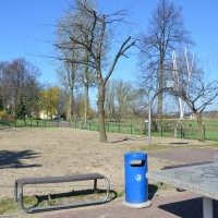 Plac zabaw i siłownia zewnętrzna na ulicy Rędzinnej