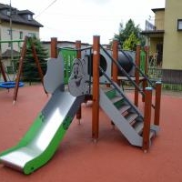 Nowy plac zabaw na ulicy Solidarności