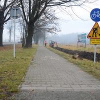 Trwa budowa fundamentów i układanie okablowania pod lampy