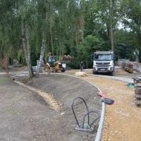 Trwa budowa chodnika wraz z oświetleniem na Wita - 9 września