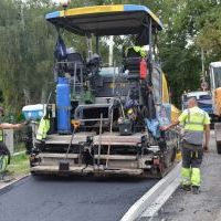 Trwa budowa chodnika wraz z oświetleniem na Wita - 18 września