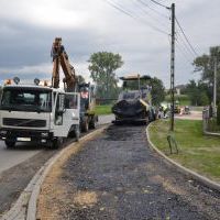 Trwa budowa chodnika wraz z oświetleniem na Wita - 18 września