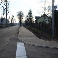 Wzdłuż ulicy Pszennej powstał chodnik i oświetlenie LED