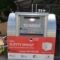 Kontenery na elektrośmieci (7)