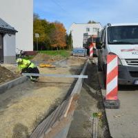 Trwa remont chodników na Chemików (1)