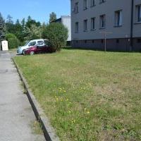 Miejsca parkingowe przed remontem (1)
