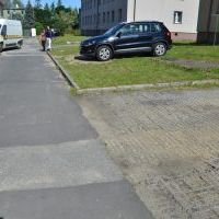 Miejsca parkingowe przed remontem (5)