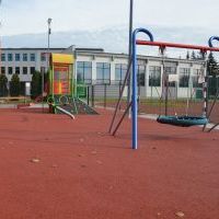 Zmodernizowany plac zabaw przy SP1 (2)