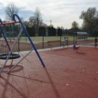Zmodernizowany plac zabaw przy SP1