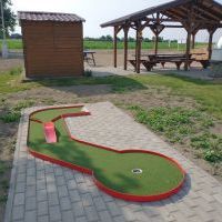 Tory do minigolfa na osiedlu Granitowa (1)