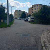 Droga osiedlowa na Homera przed przebudową (6)