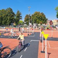Mobilne miasteczko ruchu drogowego na terenie SP1 (1)