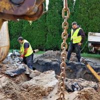 Prace na osiedlu Chemików między budynkami 125-139  (5)